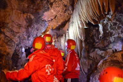 „Grotte di Castel Tesino“ Höhlen